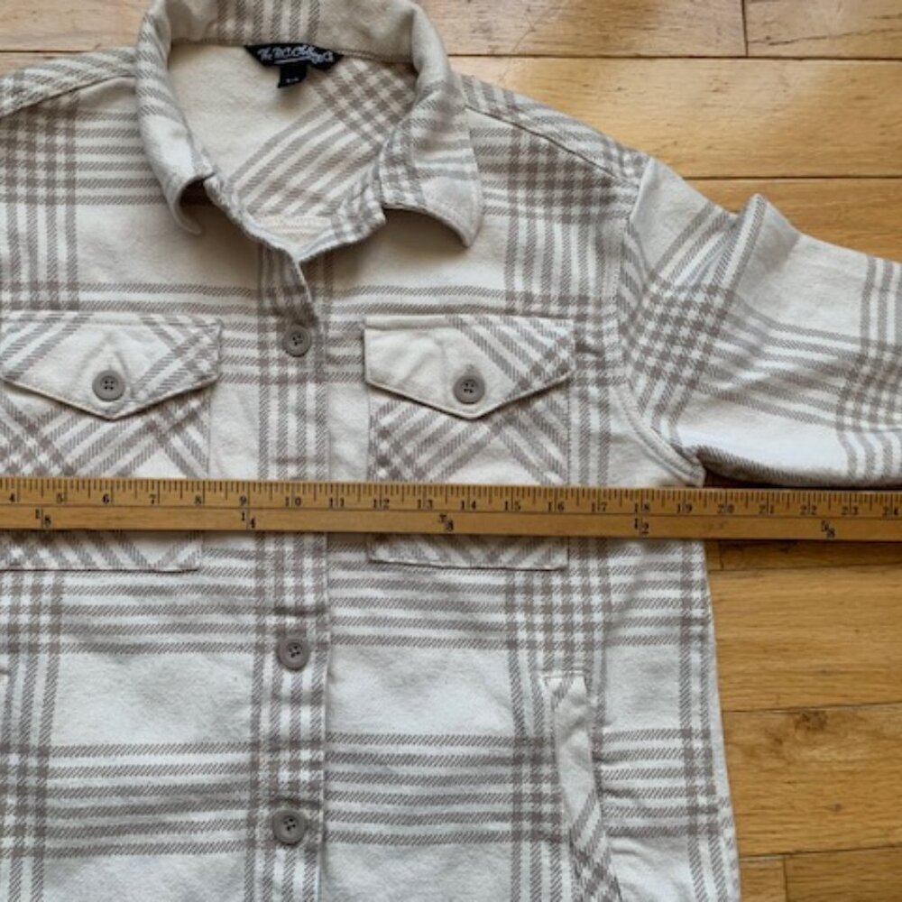 The B.C. Clothing Co Cream Plaid Shacket | Small - Picture 6 of 8